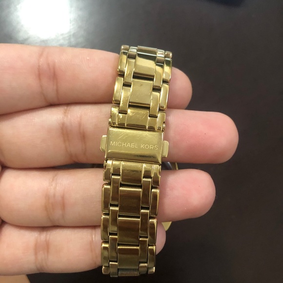Michael Kors Gold Watch - Picture 5 of 7